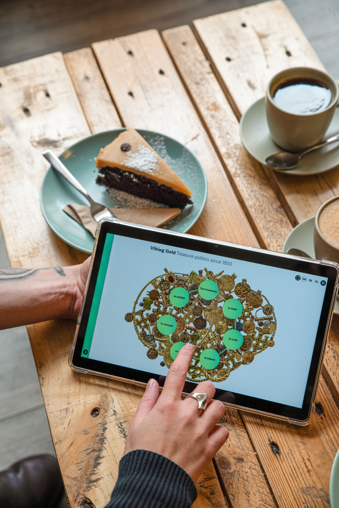 The digital exhibition can also be visited comfortably from a café.