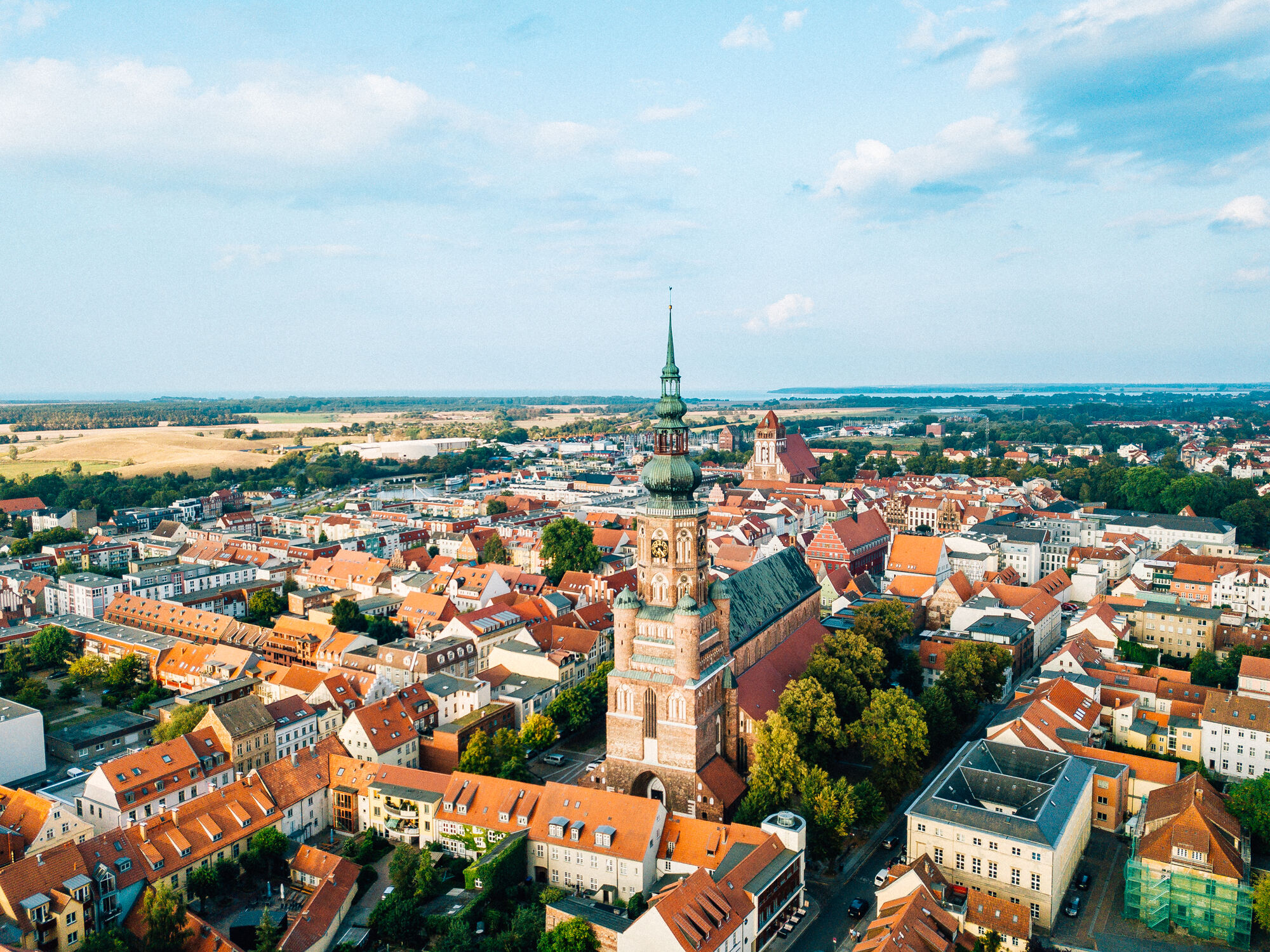 Drohnenaufnahme der Stadt Greifswald