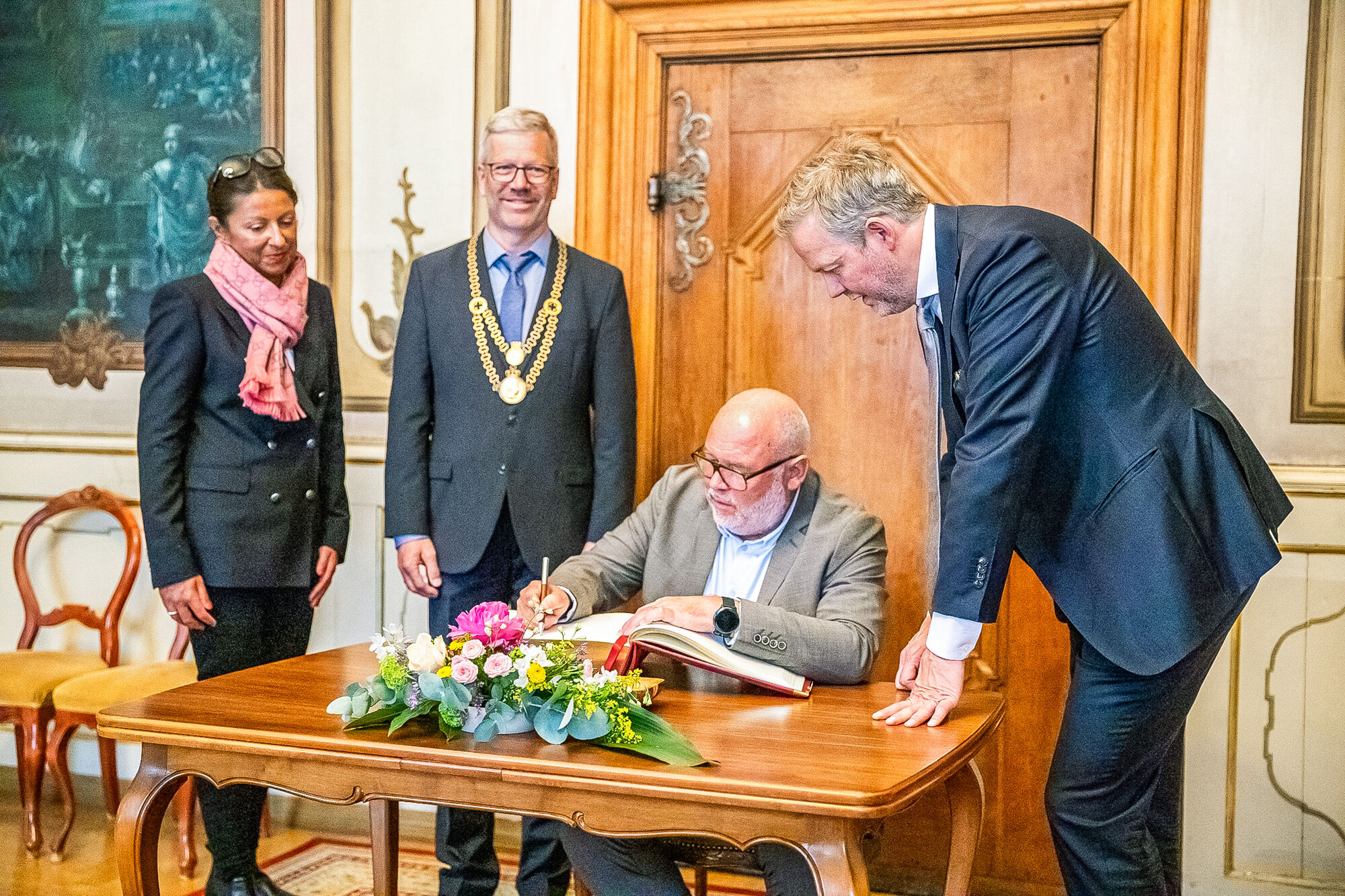 Signing Greifswald’s ‘Golden Book’