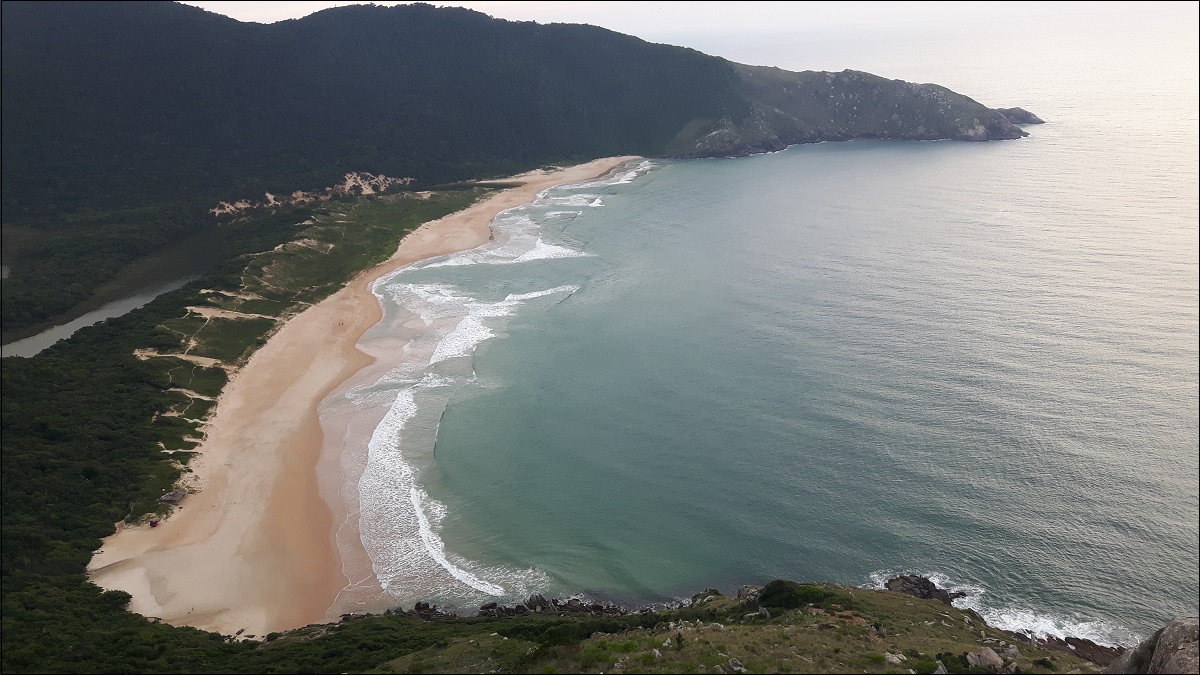 Aussicht vom Morro da Coroa auf den Strand Lagoinha de Leste - Foto: Anja Srebro Aussicht vom Morro da Coroa auf den Strand Lagoinha de Leste - Foto: Anja Srebro