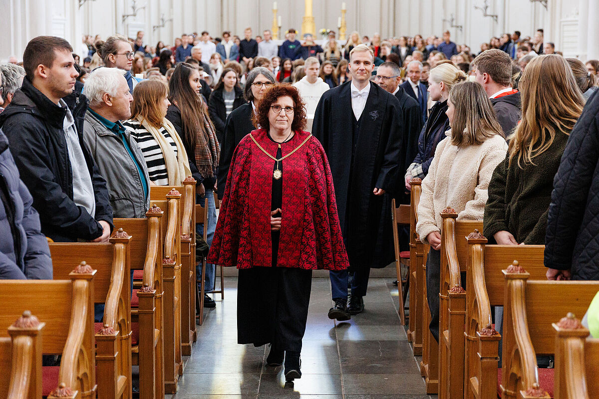 The Rector at the head of the procession at the start of the Opening Ceremony in Greifswald's Cathedral.