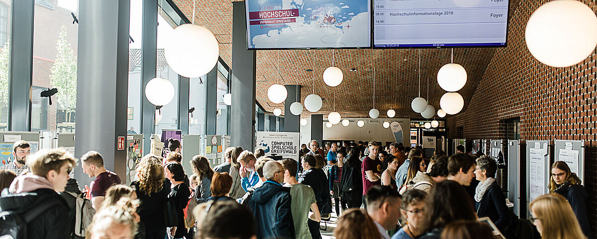 Symbol image: university open day