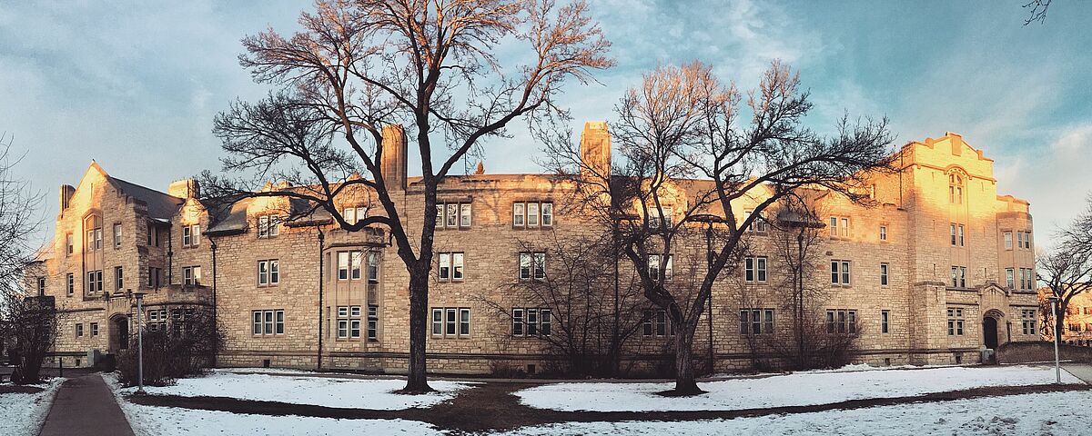 Hauptgebäude University of Saskatchewan Kanada – Foto: Julia Balk Hauptgebäude University of Saskatchewan Kanada – Foto: Julia Balk