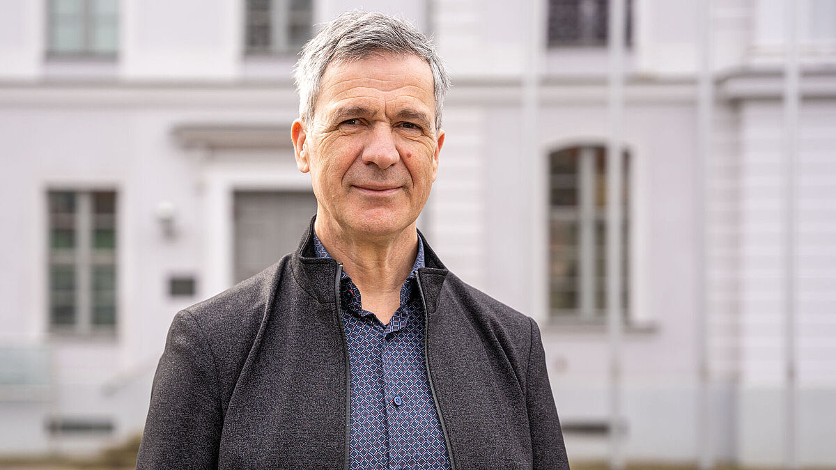 Porträt Prof. Dr. Stefan Orlob