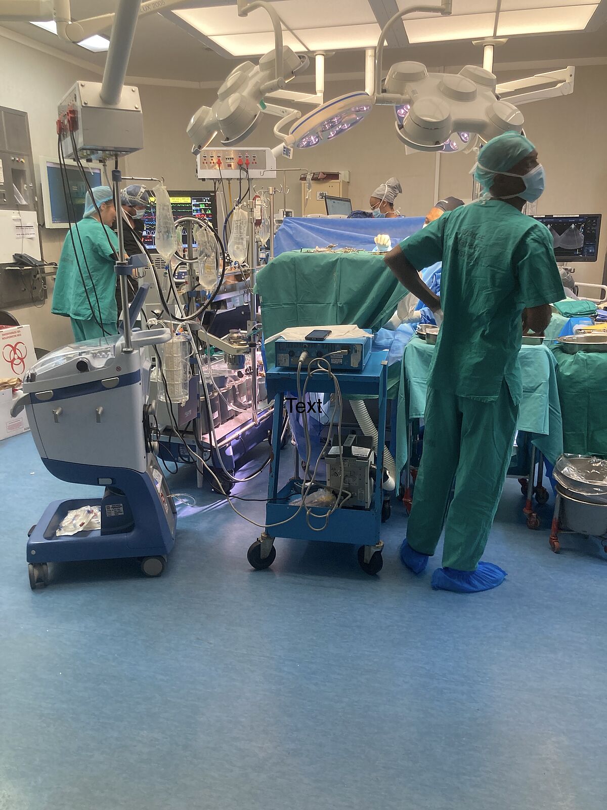 Arbeit im Krankenhaus - Foto: Leona Lützenkirchen